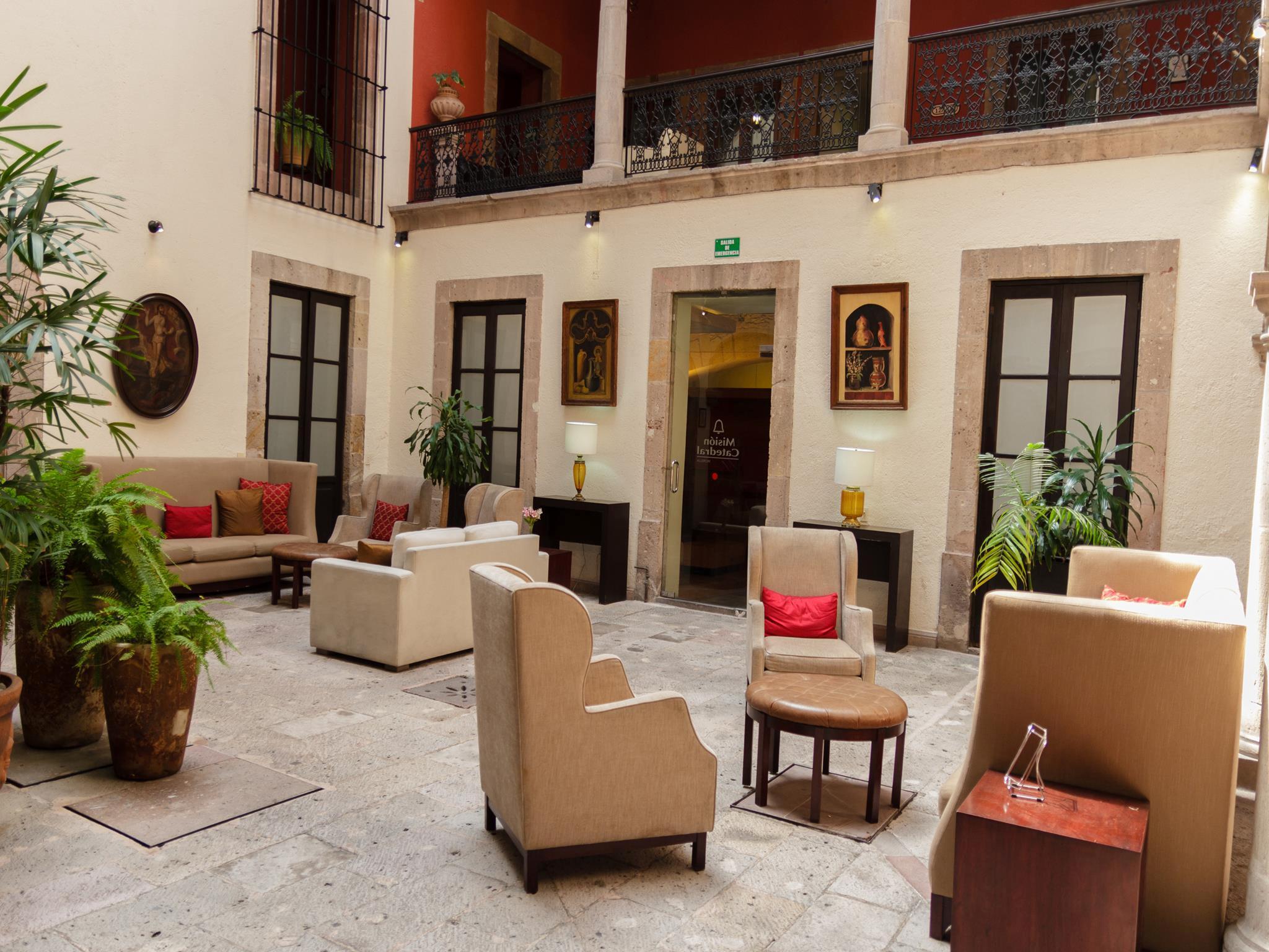 Hotel Misión Catedral Morelia Exterior foto