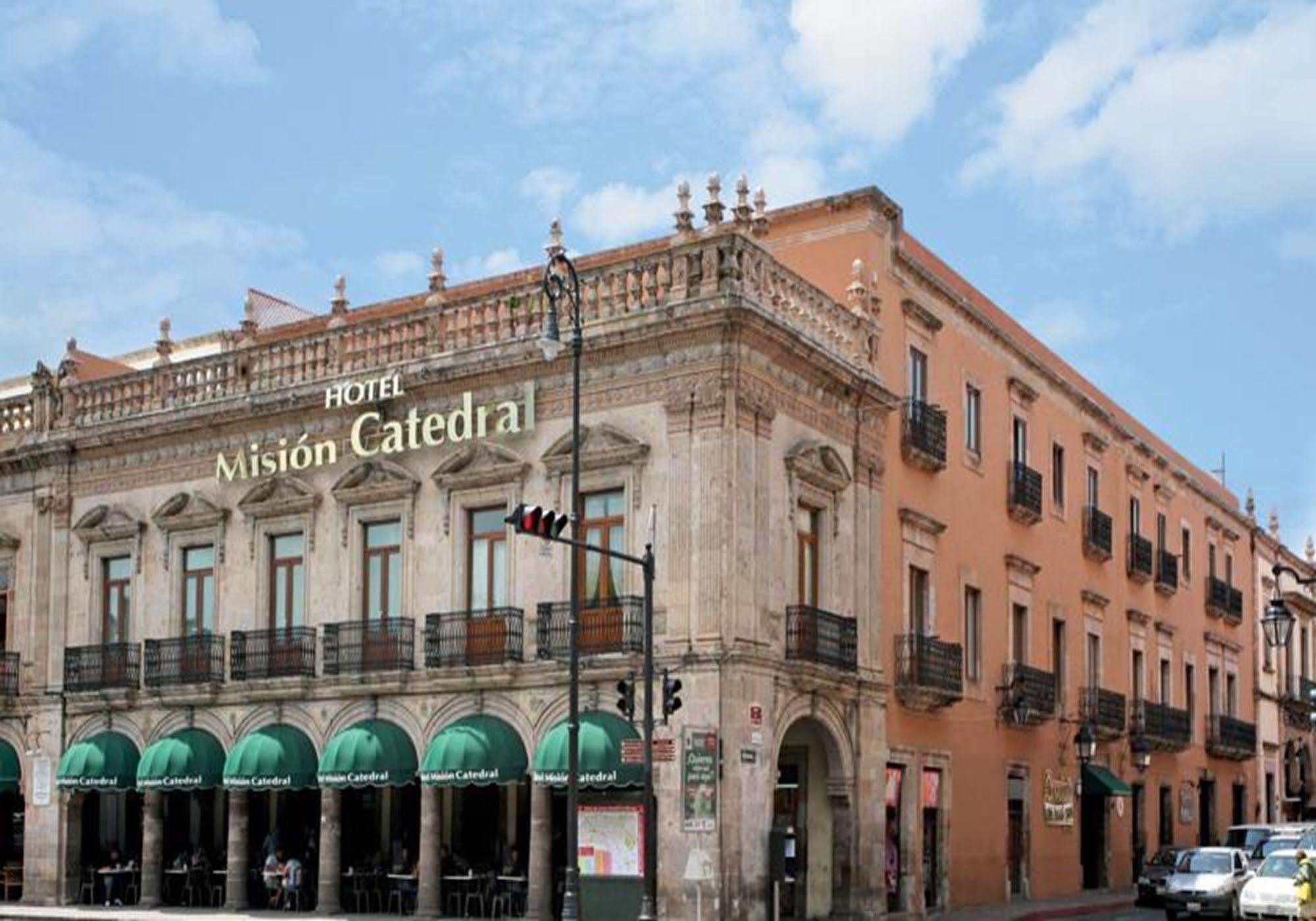 Hotel Misión Catedral Morelia Exterior foto